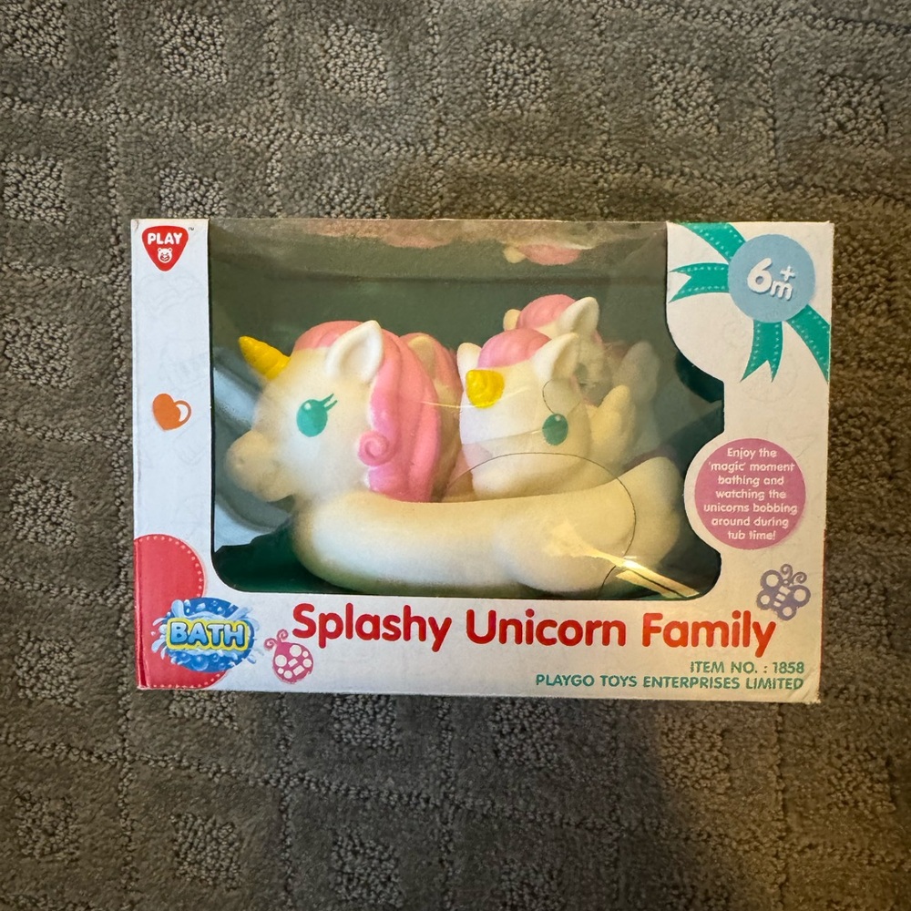 NEW Playgo Splashy Unicorn Family Bath Pool toy Rubber Duck Unicorn